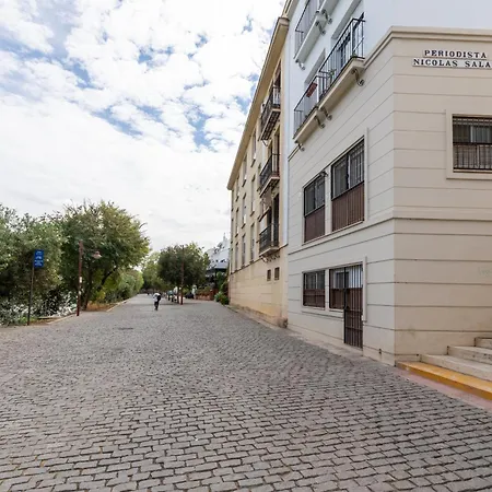 3 Y 2 Banos Junto Al Rio アパート