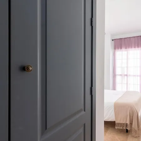 3 Y 2 Banos Junto Al Rio アパート セビリア